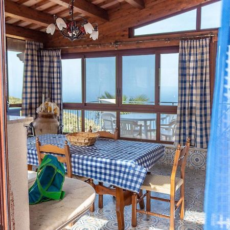 Villa Azzurra Con Vista Sul Mare 圣维托罗卡波 外观 照片