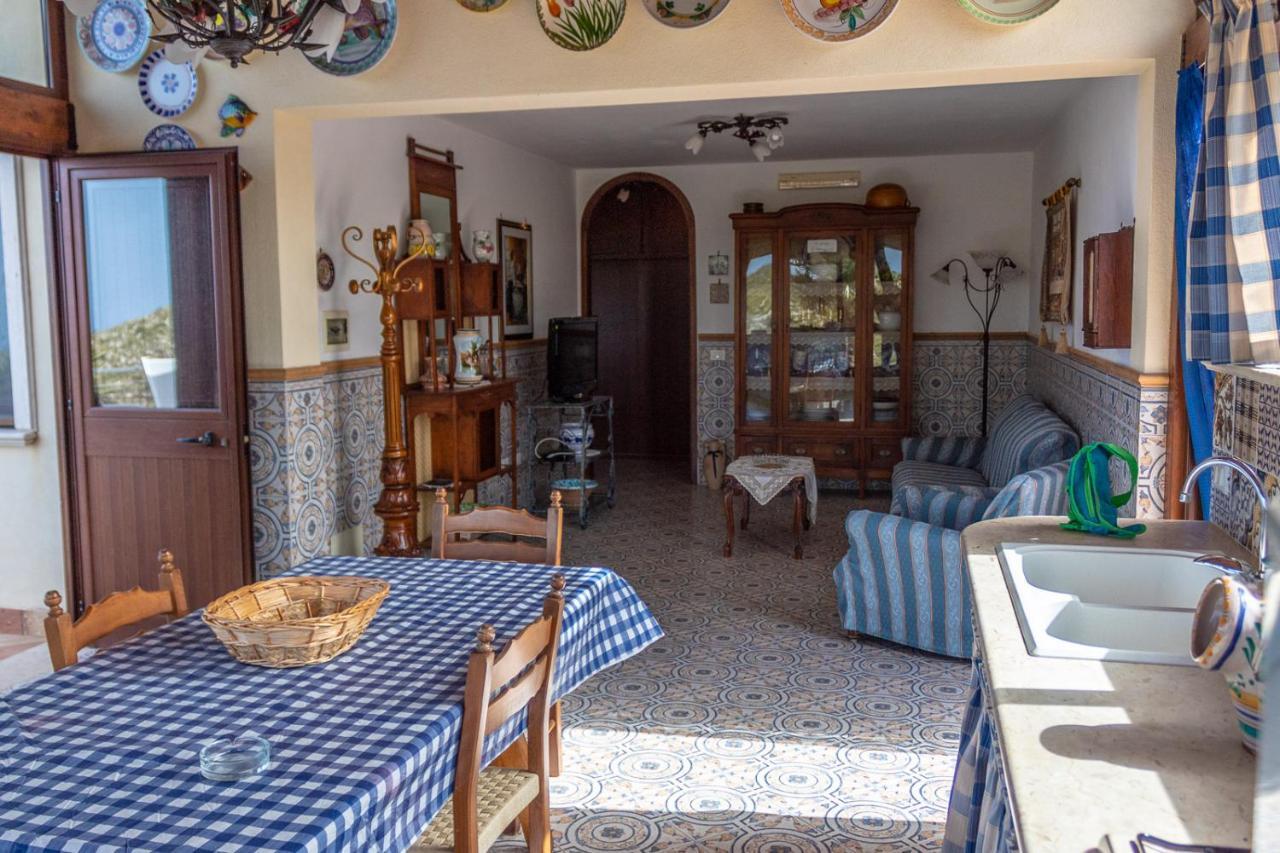 Villa Azzurra Con Vista Sul Mare 圣维托罗卡波 外观 照片