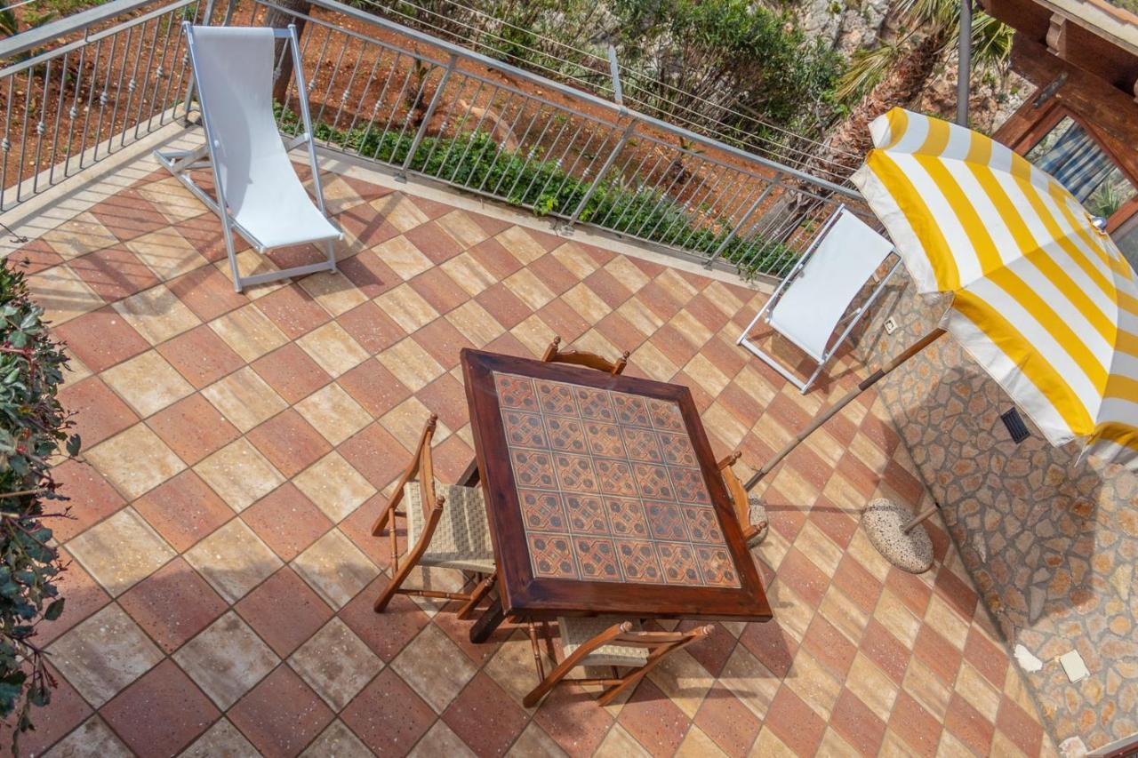 Villa Azzurra Con Vista Sul Mare 圣维托罗卡波 外观 照片